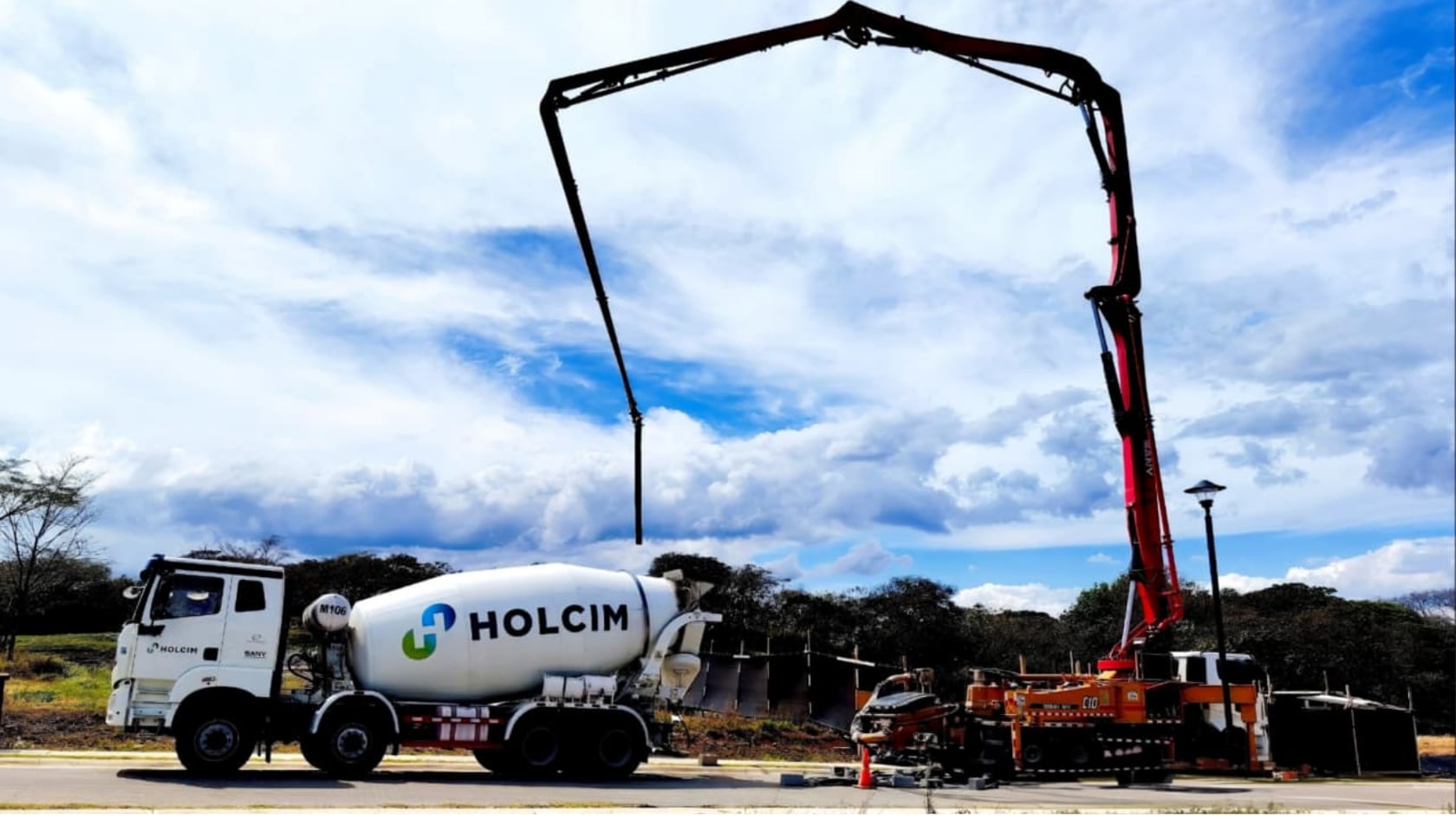 La empresa abrió más de 20 plazas en distintas áreas de la construcción como parte de un proceso de contratación continuo durante 2026.