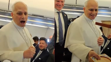 Papa León XIV fue sorprendido con un regalo de Costa Rica que lo hizo muy feliz: vea lo que recibió