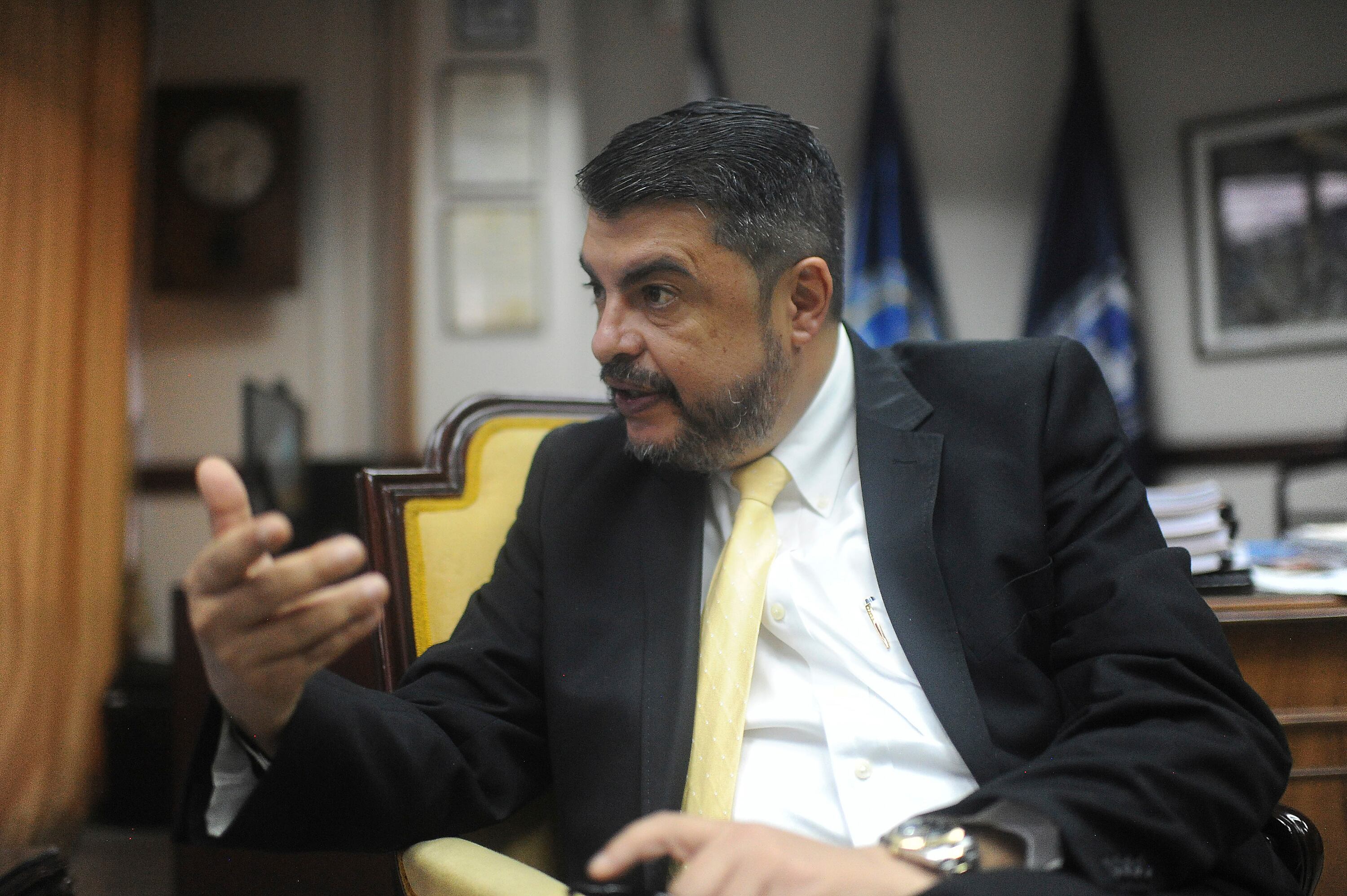 10\04\24 San José, Ministerio de Seguridad Entrevista con Mario Zamora Coredero, Zamora abogado graduado de la Universidad de Costa Rica, con estudios de posgrado en Derecho de la Universidad de Salamanca, ministro de Seguridad entre 2011 y 2014, durante el gobierno de la presidenta Laura Chinchilla Miranda.