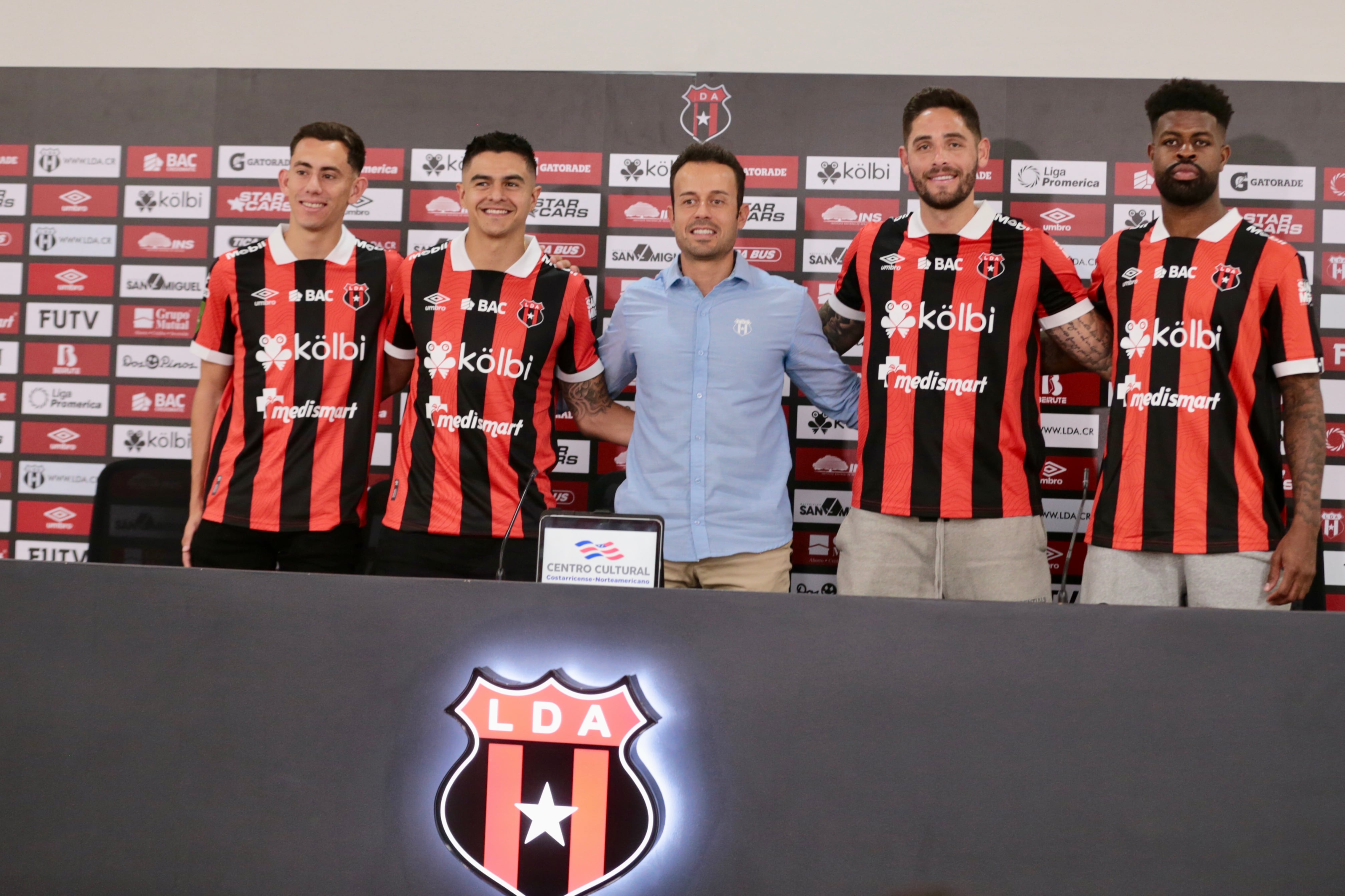 Kevin Cabezas
Diego Campos
Jonathan Moya
Manjrekar James Refuerzos de la liga