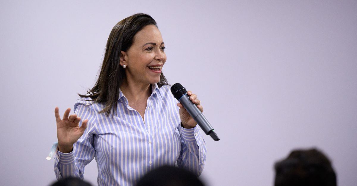 La candidata de la oposición en Venezuela denunció públicamente el arresto de 37 activistas a lo largo de la campaña electoral en el país. Las elecciones se llevarán a cabo el 28 de julio, donde Nicolás Maduro buscará un tercer mandato consecutivo. (Foto: AFP)