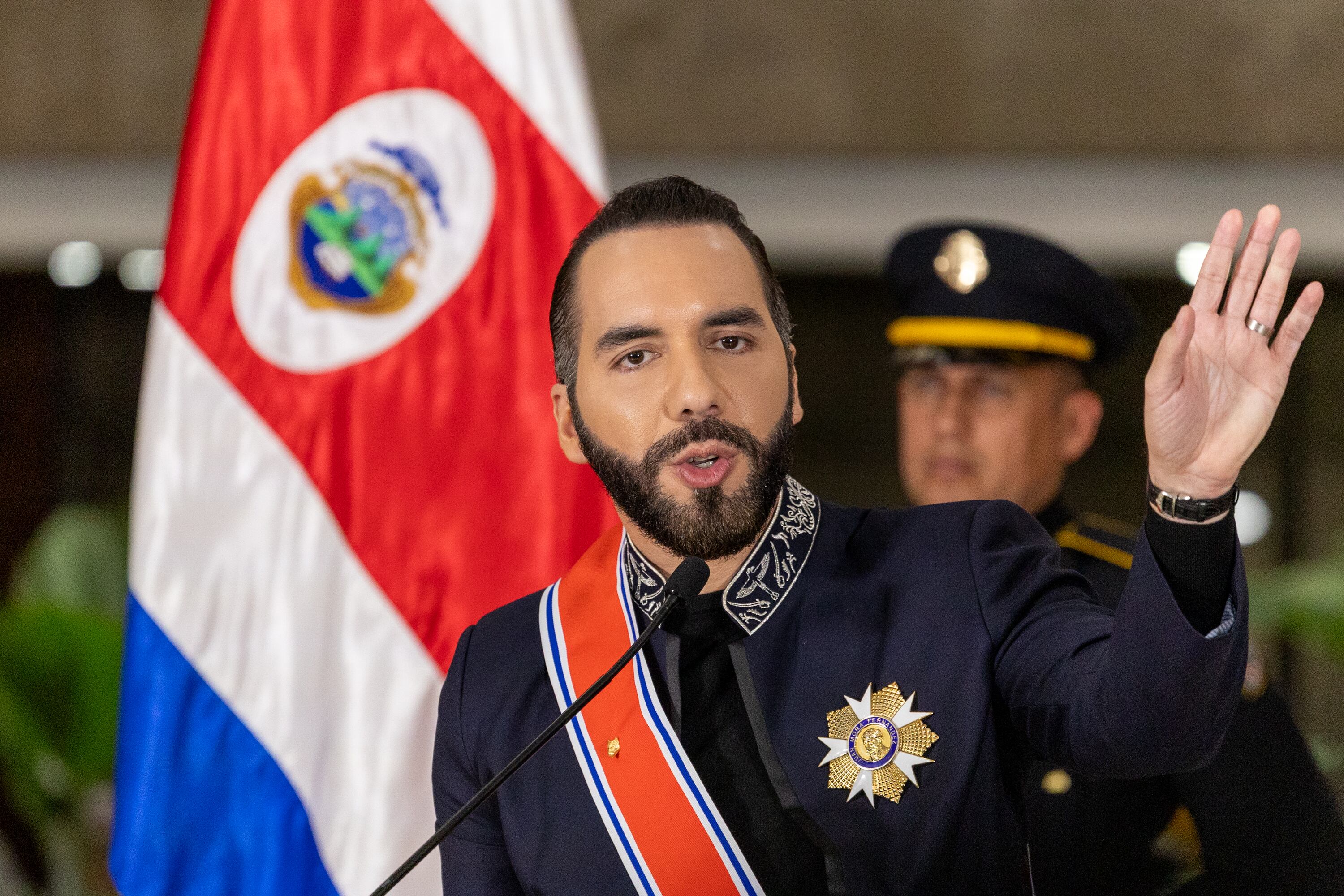 11/11/2024, San José, Casa Presidencial, el presidente Rodrigo Chávez recibe en casa presidencial al presidente de El Salvador Nayib Bukele.