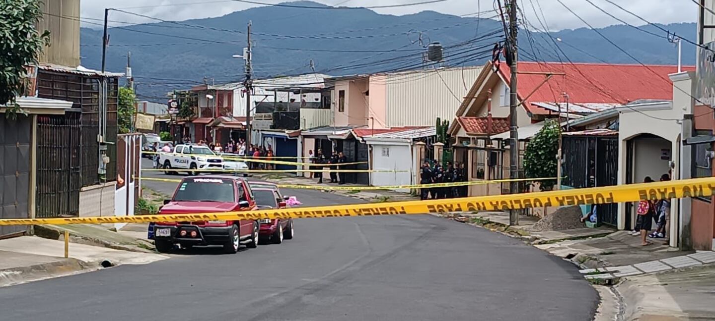 Hombre muere tiroteado a plena luz del día; vecinos escucharon ráfaga ...