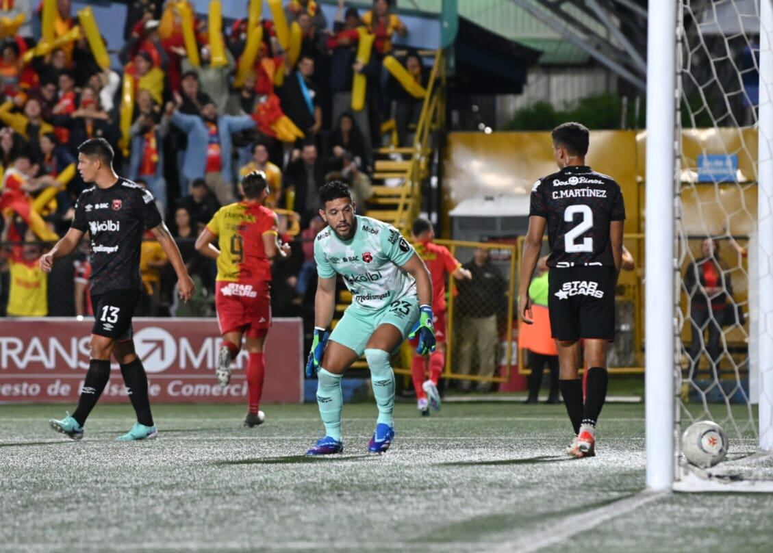 02/12/2023, San Jose, Estadio Colleya Fonseca, partido de ida de la semifinal del torneo de apertura 2023 entre el Club Sport Herediano y Liga Deportiva Alajuelense.