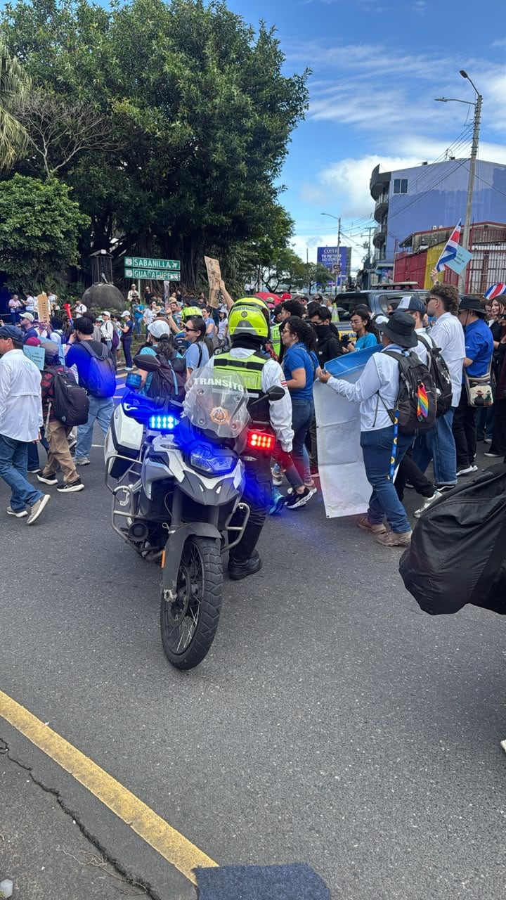 Cierre parcial de vías en la Fuente de la Hispanidad por la marcha nacional de este 20 de octubre.