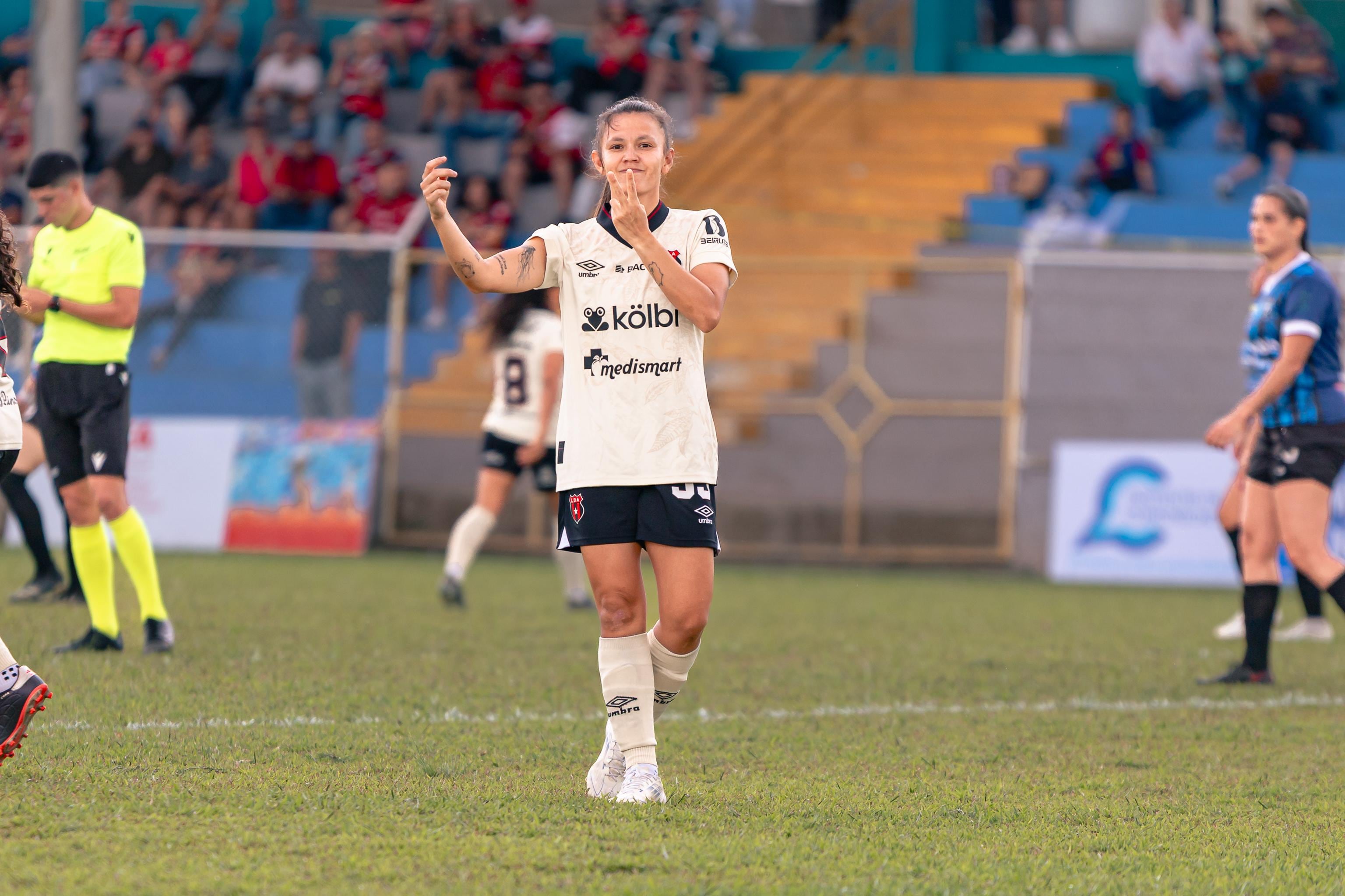 Sofía Varela fue la encargada de marcar el primer gol en el partido entre Moravia y Liga Deportiva Alajuelense.