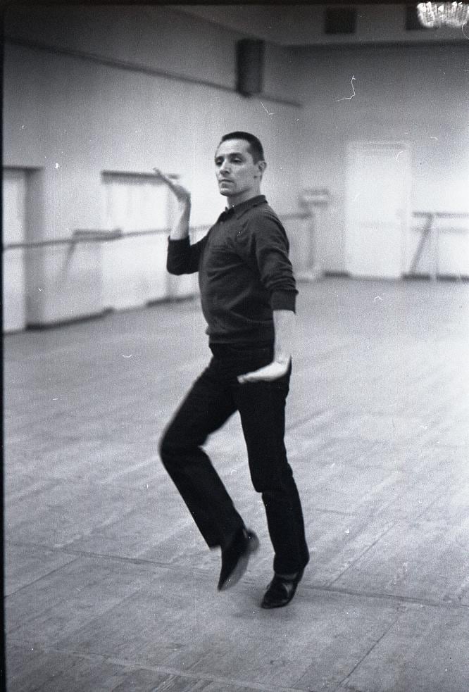 'Grigorovich danzando', foto de Leonid Zhdanov tomada en 1973 del legendario bailarín de ballet.