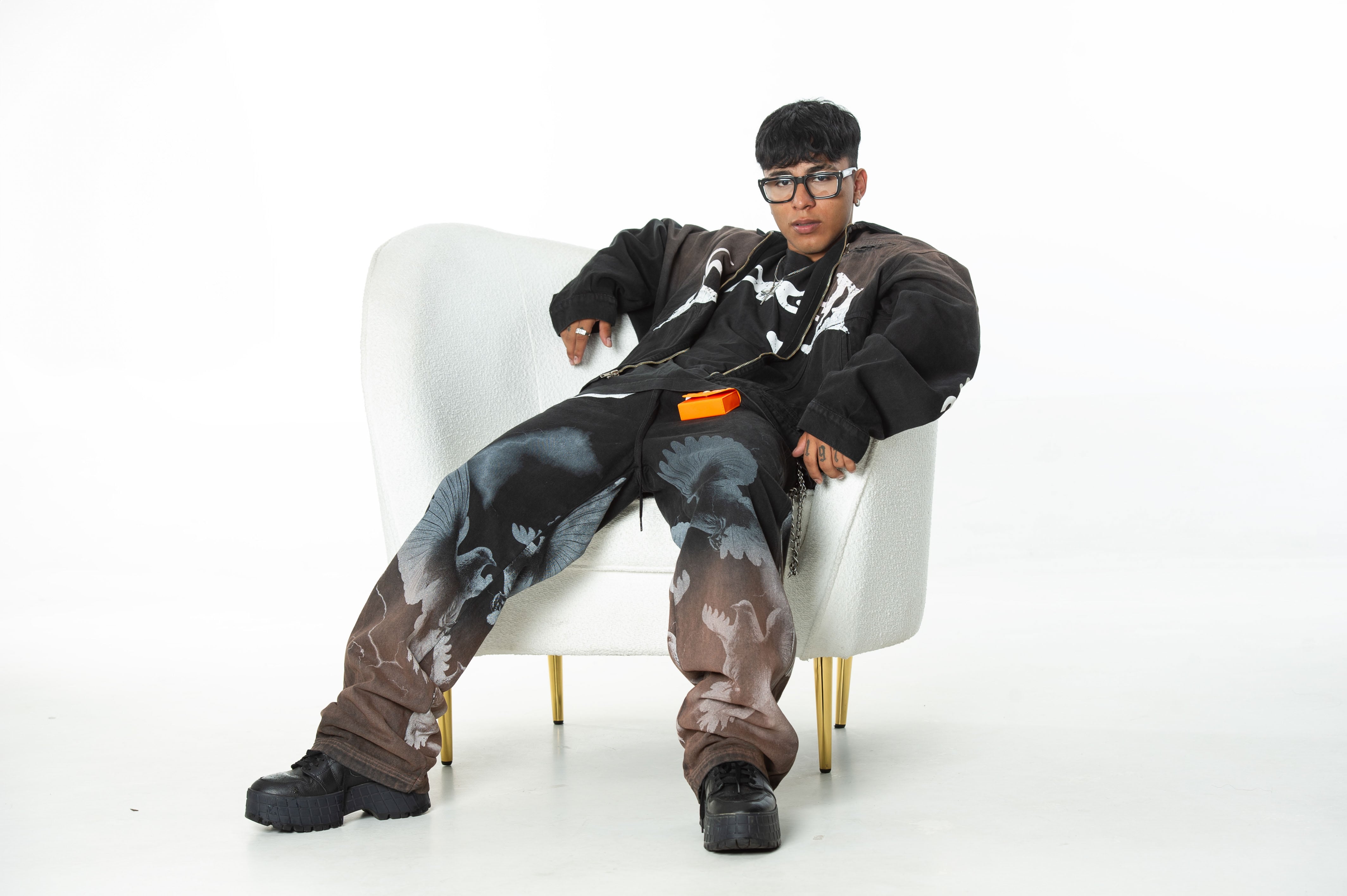 Cantante y compositor DEEIKEL