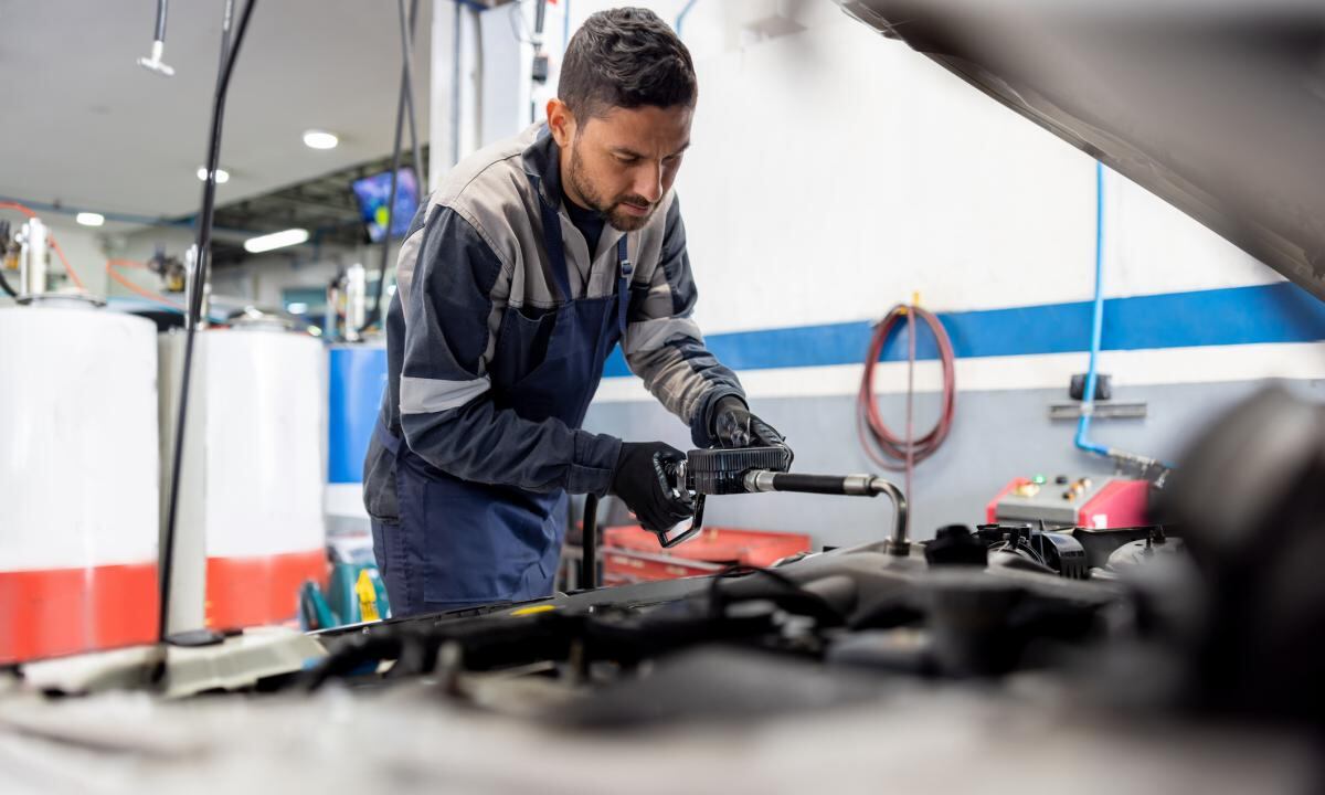 Nuevas necesidades de empleo en la industria automotriz