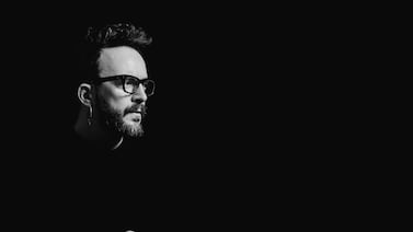 Juego de espejos: Entrevista con el artista Pablo Murillo sobre su trabajo en fotografía exhibido en España