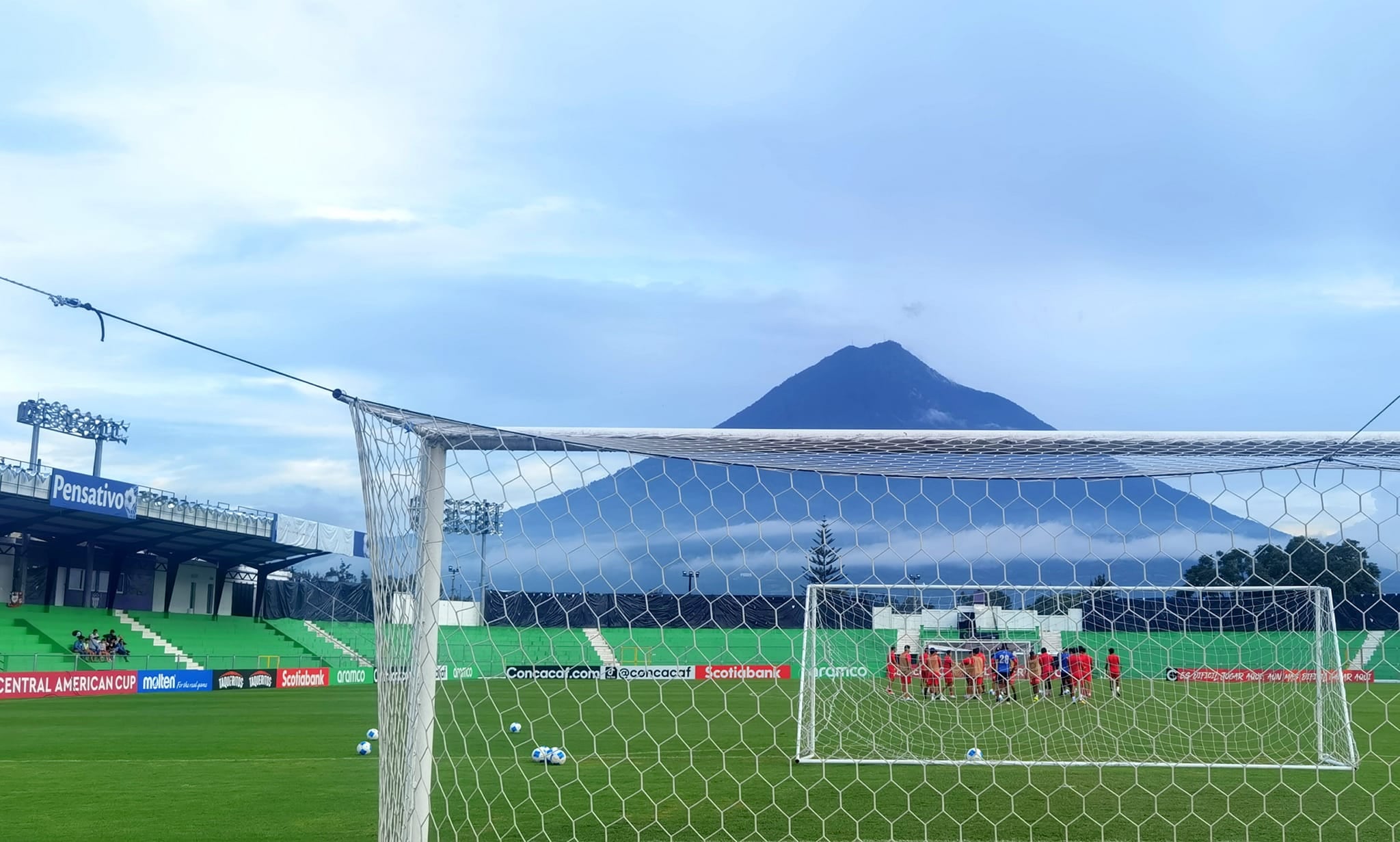 Guanacasteca has approved the pitch of Guatemala's Pensativo Stadium, where they will play against Municipal in the CONCACAF Cup on August 16 this year.