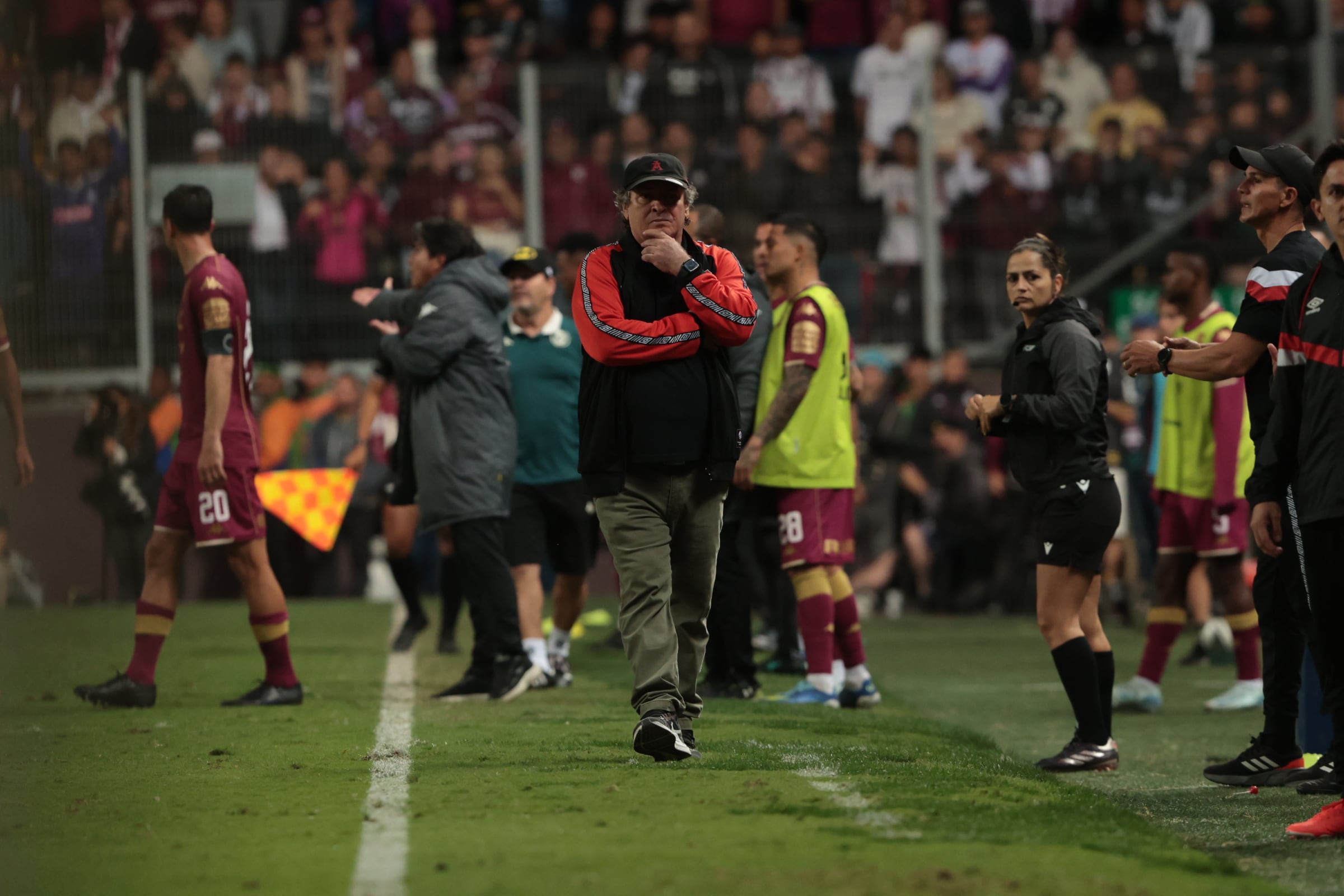 17/12/2025 / partido de ida entre Deportivo Saprissa vs Liga Deportiva Alajuelense por el partido de ida de la final del Torneo apertura de la Liga Promerica 2025 en el estadio Ricardo Saprissa / foto John Durán