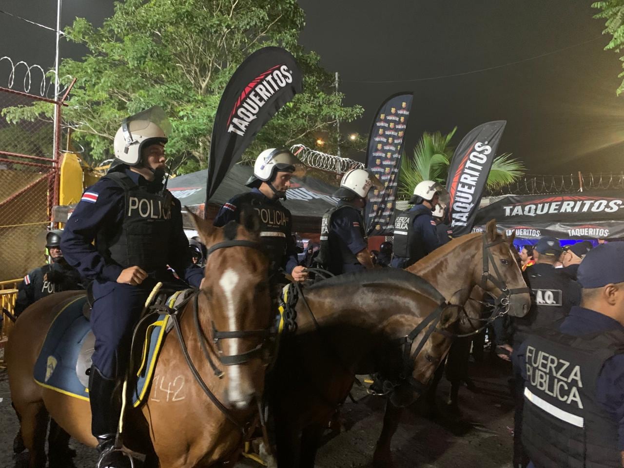 Herediano vs. Alajuelense
Policía montada custodió las puertas de ingreso del estadio Carlos Alvarado de Santa Bárbara
28 de mayo del 2025
Fotografía: Juan Diego Villarreal