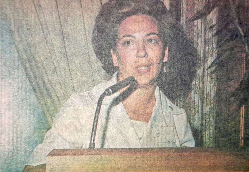 Doña Carolina de López brindó la bienvenida a unas 60 rotarias y otras invitadas especiales al almuerzo celebrado en el Gran Hotel Costa Rica en San José. Fotografía: