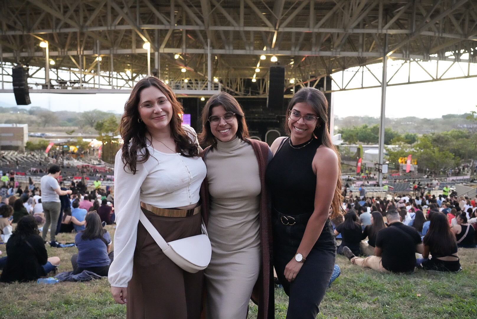 23/07/2025. Concierto de Camilo en el Parque Viva. Alajuela. Fotografía: Lilly Arce.
En la fotografía: María José Chacón, Elke Segura, Valeria Segura.