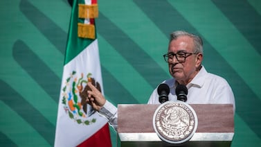 Presidenta de México descarta regreso a su cargo de goberador acusado de narco por Estados Unidos