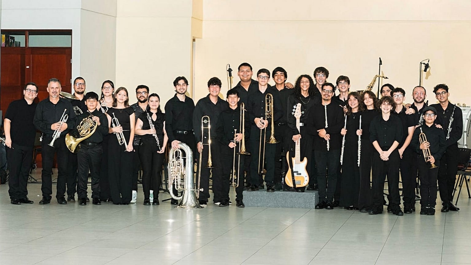 Miembros de la Banda Sinfónica A del SINEM San Carlos.