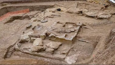 Hallan esqueletos romanos de 1.800 años de antigüedad con clavos de hierro bajo el pecho