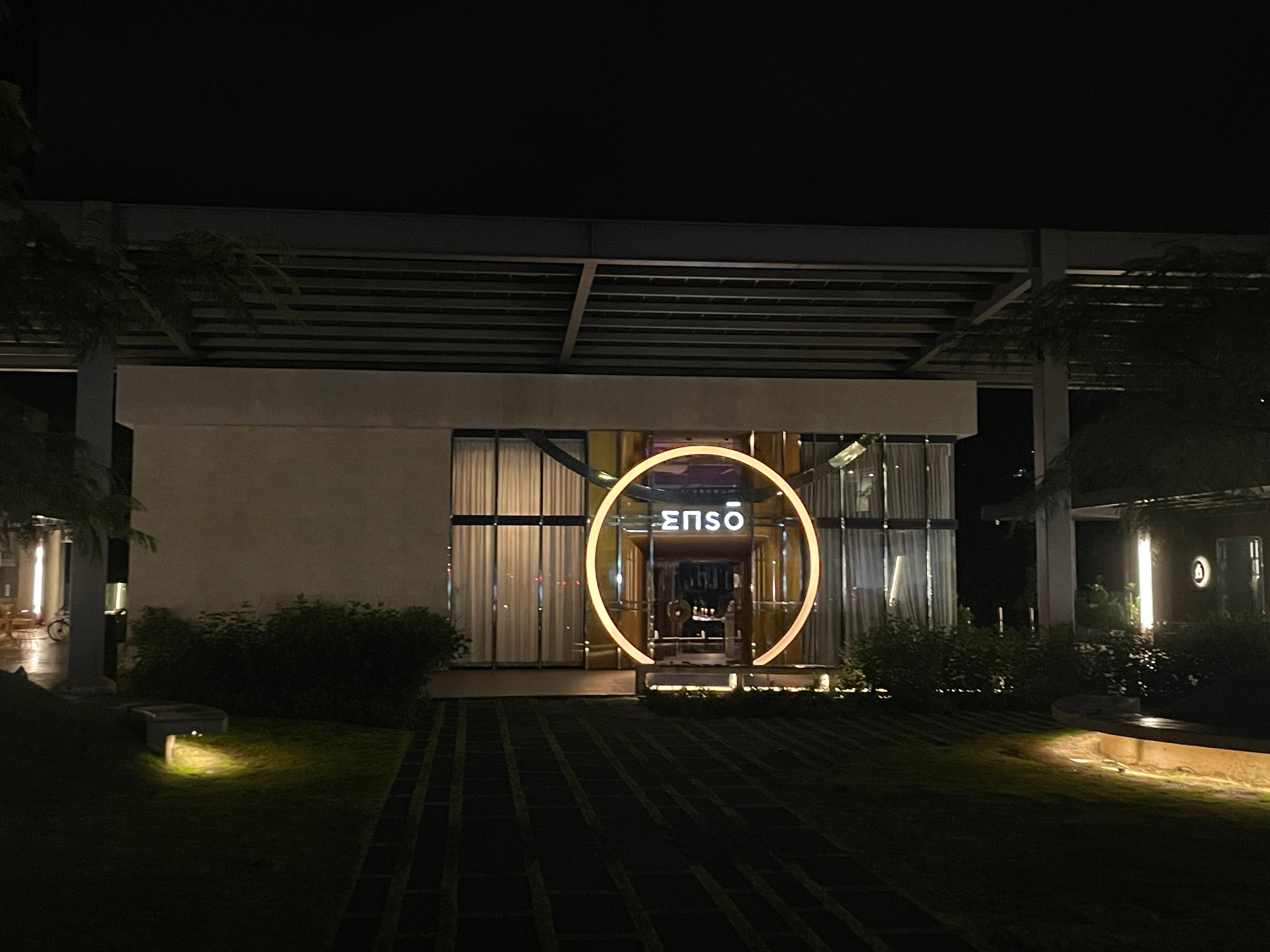 Fachada de Enso en Avenida Escazú.