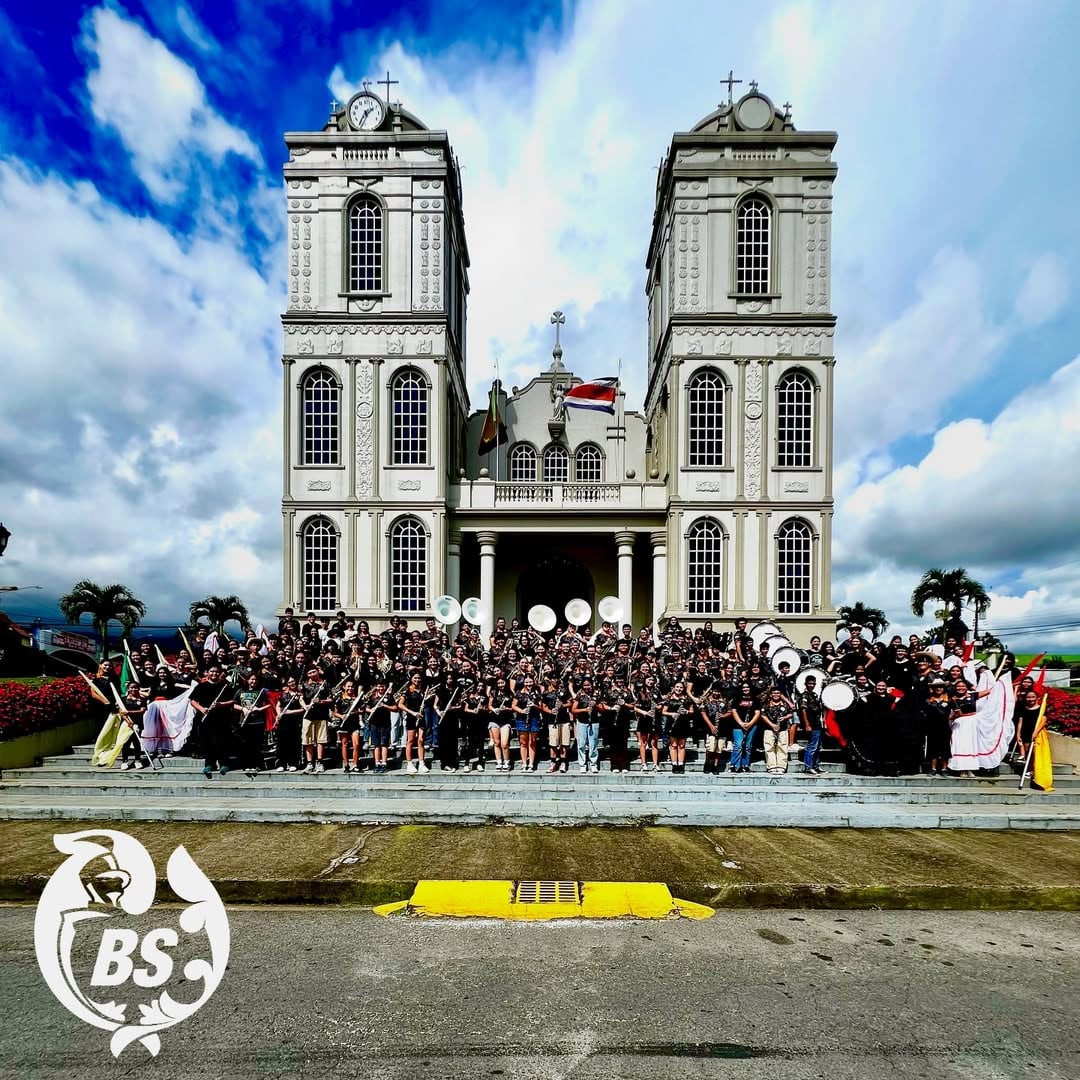 La Banda de Sarchí se retiró del Pasacalles del Festival de la Luz por la nueva restricción de 120 participantes. La agrupación afirmó que no podía dejar fuera a 46 de sus integrantes.