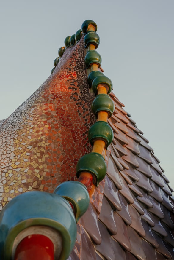 La Casa Batlló está llena de impresionantes detalles creados por Antoni Gaudí.