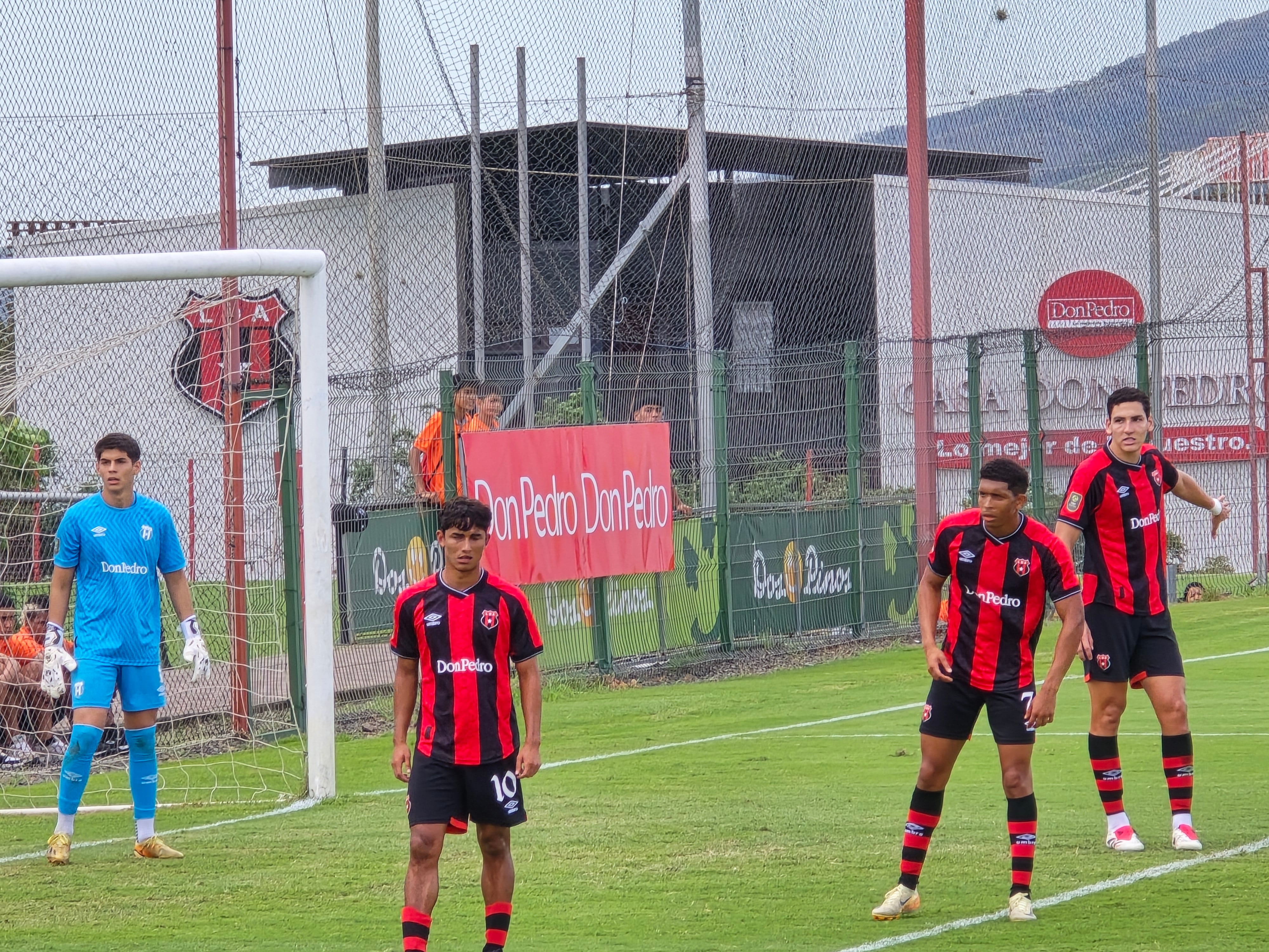 Juan Carlos Brenes, Silvio Rodríguez, Juan Pablo Ledezma y Alejandro Arenas fueron titulares en el primer partido de Liga Deportiva Alajuelense en la categoría U-21 del Clausura 2025.