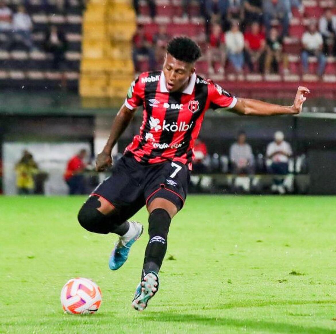 Josimar Alcócer estuvo desde los 9 y hasta los 19 años en Liga Deportiva Alajuelense.