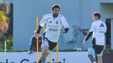 Argentina despide a Messi en un amistoso con aroma a cambio de era