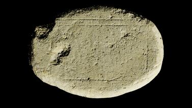 Una piedra romana y la inteligencia artificial revelan cómo pudo jugarse un antiguo tablero en Europa