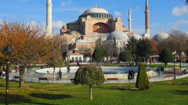 Descubren red de túneles de 1.600 años bajo mezquita en Turquía y revelan su verdadera función
