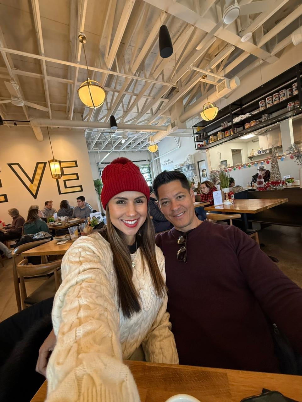 Nicole Aldana y Mauricio Montero se conocieron en el 2004 en Honduras, mientras ambos trabajaban en programas de televisión fuera de Costa Rica.