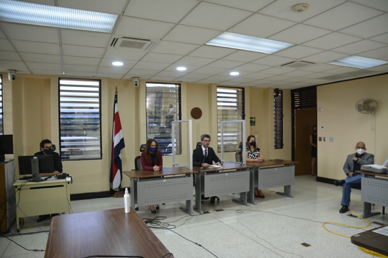 El Tribunal Penal de Alajuela pidió extender la prisión preventiva por ocho meses contra los nueve sentenciados. Foto: Francisco Barrantes.