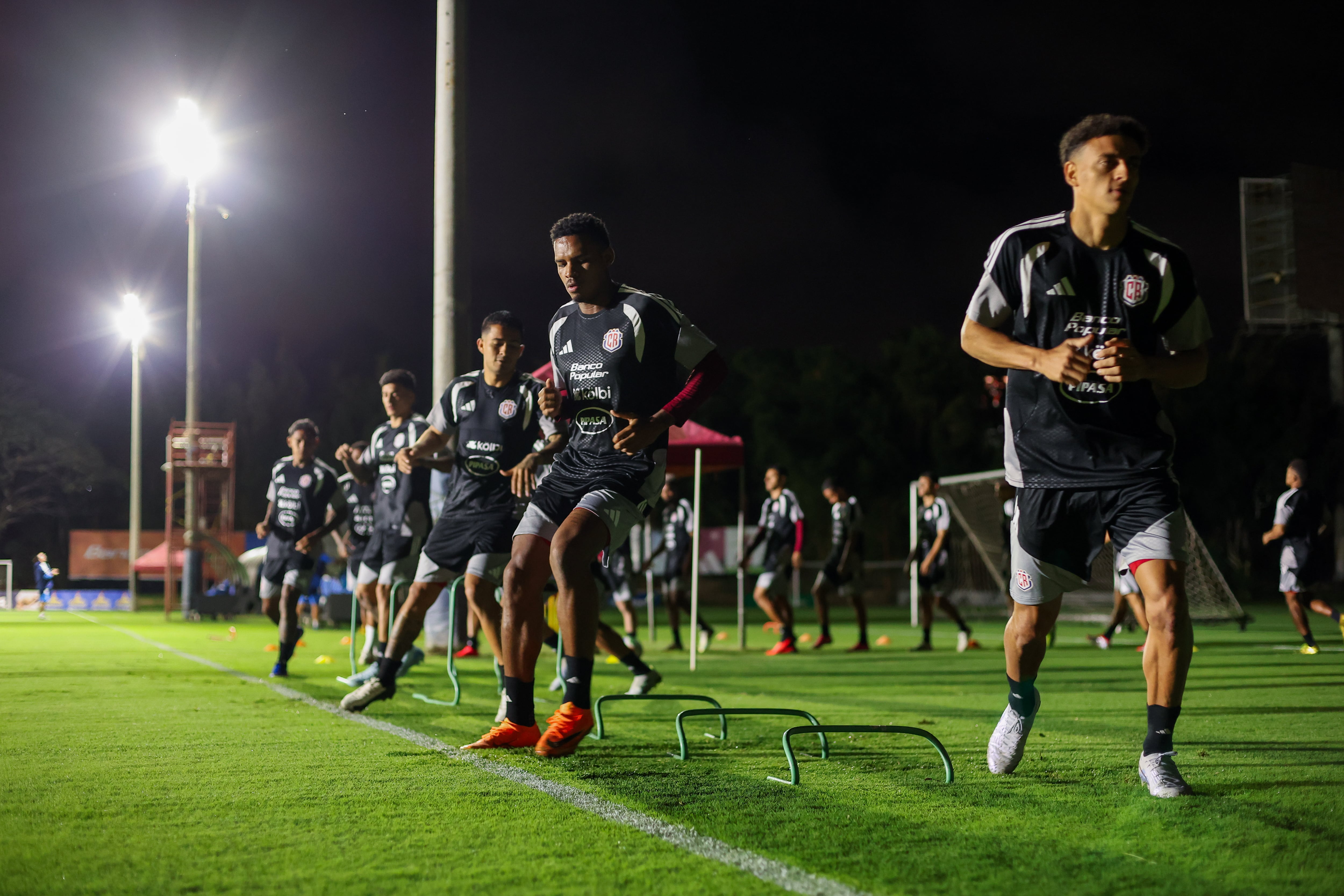Yeison Molina, Orlando Sinclair y demás convocados ya se integraron de lleno a los entrenamientos de la Selección de Costa Rica.
