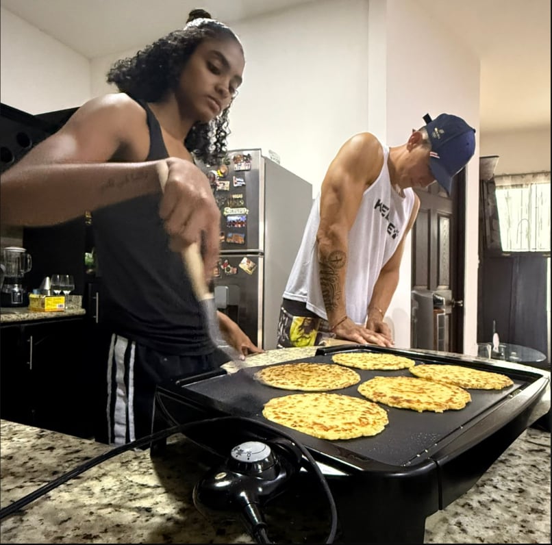 Neshy Lindo Álvarez
Alejandro Flores Rodríguez
Taekwondistas
Venta de Tortillas
17 de febrero del 2026
Cortesía: Neshy Lindo Álvarez