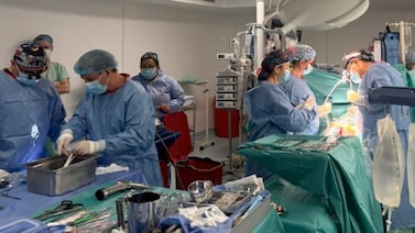 Implante de corazón mecánico marca un hito médico en el Caribe colombiano