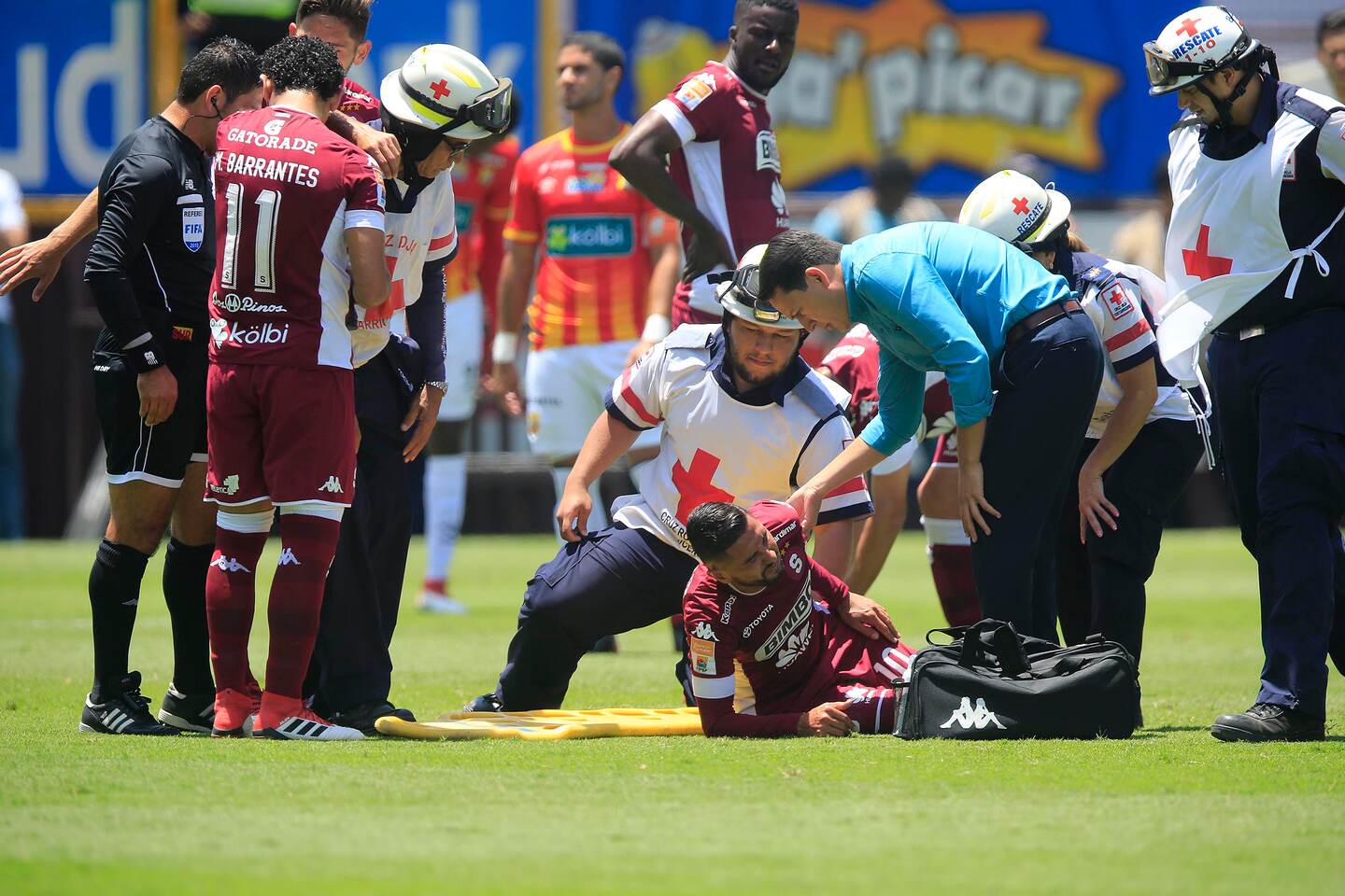 18/03/2018 Estadio Ricardo Saprissa, Tibás. El Deportivo Saprissa recibió al Club Sport Herediano, en partido de la Jornada 16 del Torneo de Clausura 2018. En la foto: Marvin Angulo salió lesionado. Foto: Rafael Pacheco