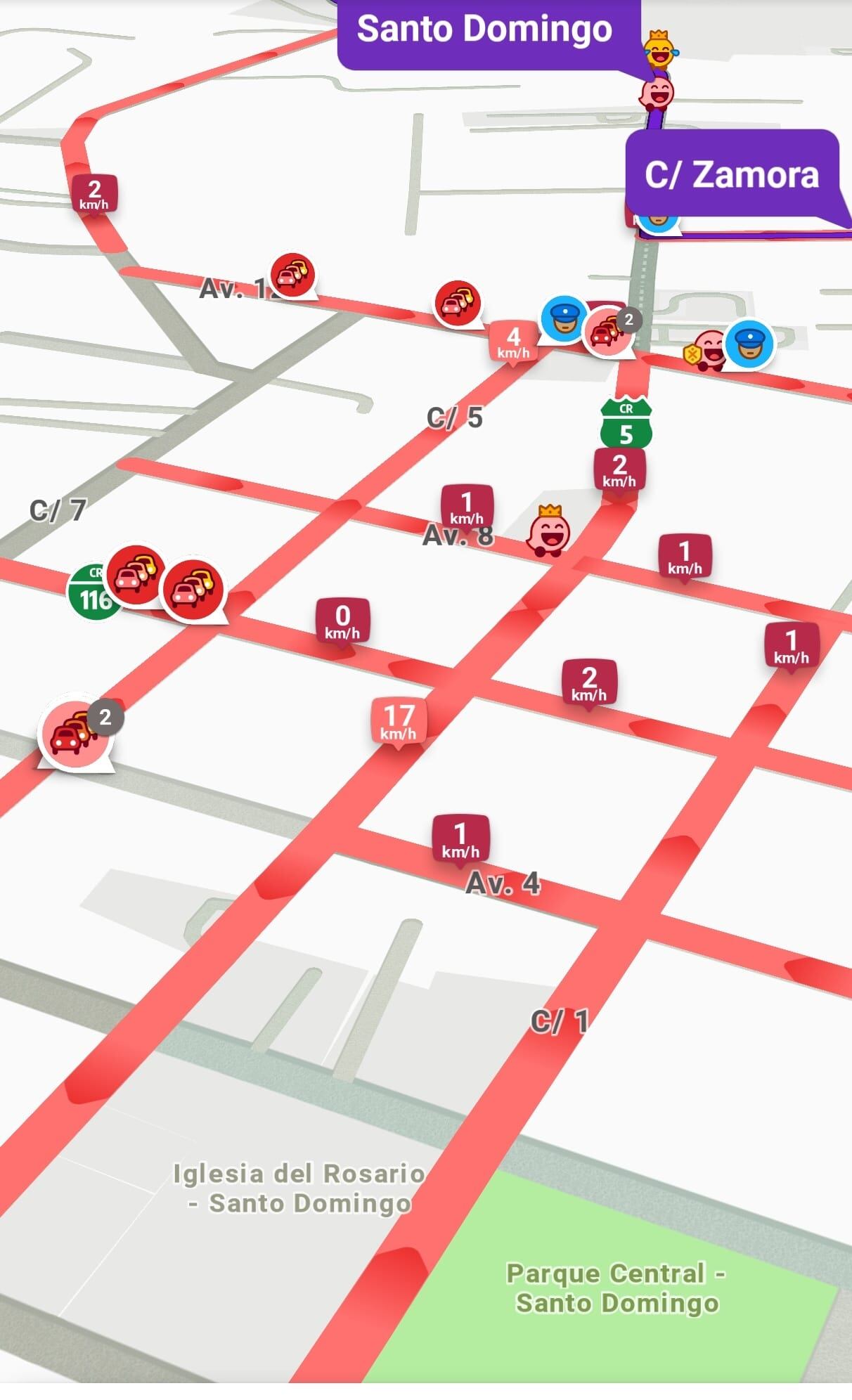 La imagen es una captura de Waze de cómo estaba la vía de los desdichados que transitaban por Santo Domingo el lunes 22 de julio, a las 7:30 a.m. Crédito: Víctor Fernández G.