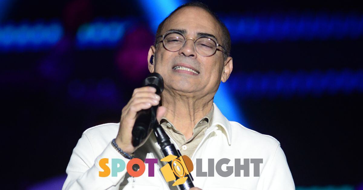 Gilberto Santa Rosa invita a fanático a cantar con él en concierto en Costa Rica
