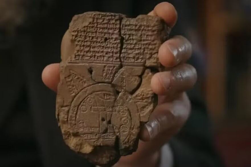 El mapa de Mesopotamia, de más de 2.500 años, muestra ciudades y tierras míticas que ampliaban el conocimiento babilónico.