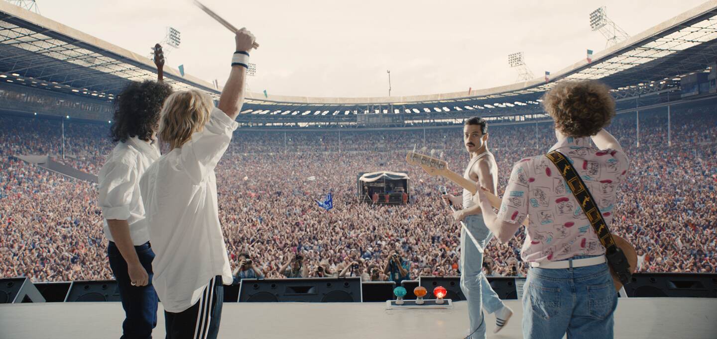 O_163_wem_1360_comp_v003_01,1159 2 – L-R: Gwilym Lee (Brian May), Ben Hardy (Roger Taylor), Rami Malek (Freddie Mercury), and Joe Mazzello (John Deacon) star in Twentieth Century Fox’s BOHEMIAN RHAPSODY. Photo Credit: Courtesy Twentieth Century Fox.