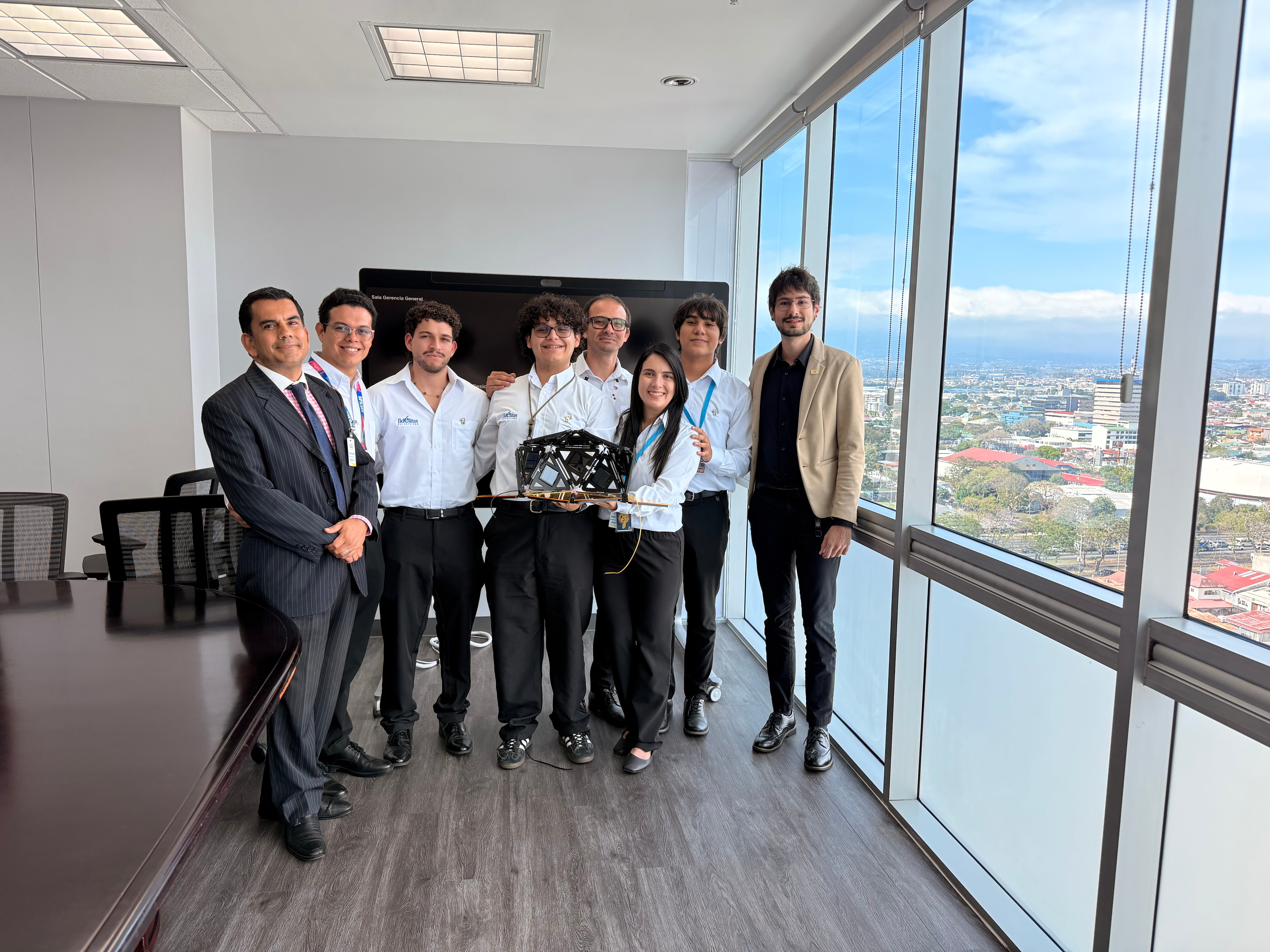 Equipo de estudiantes continúa avanzando en prestigiosos retos internacionales como lo es Babson Global Student Challenge 2026. Esta vez clasificaron con un proyecto de energía solar para la agroindustria.