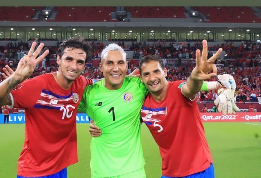 Bryan Ruiz, Keylor Navas y Celso Borges se tomaron esta fotografía cuando la Selección de Costa Rica clasificó al Mundial de Qatar 2022.