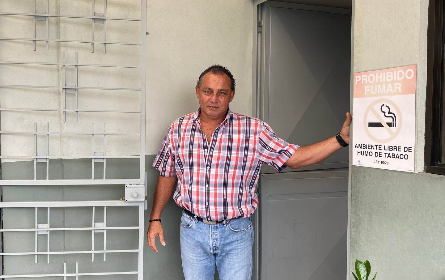 Juan Carlos Gonzales Hidalgo, vecino de Grecia, Alajuela. Opina sobre elecciones nacionales 2022. Foto: Michelle Campos
