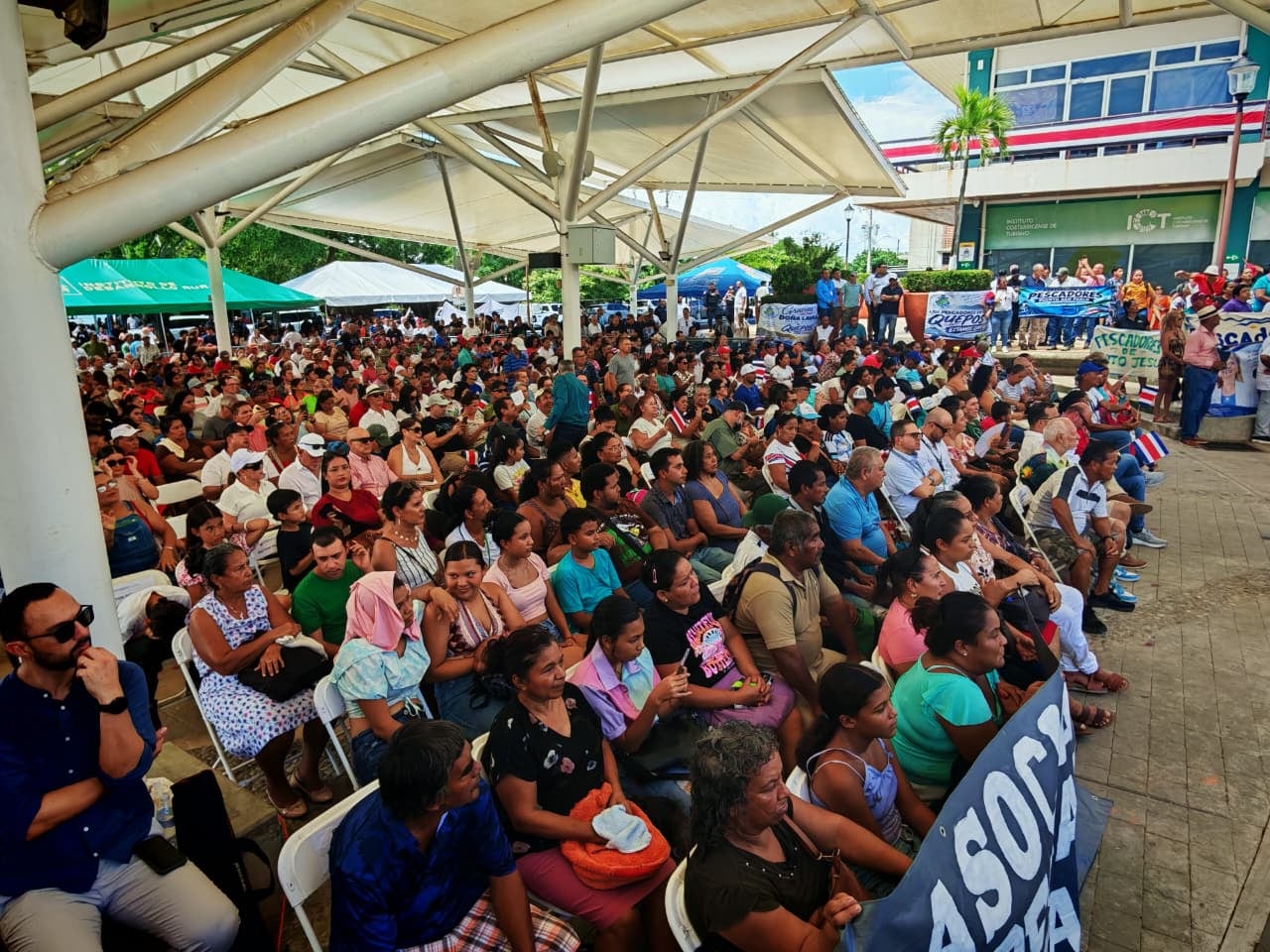 Asistencia a Consejo de Gobierno en Puntarenas.