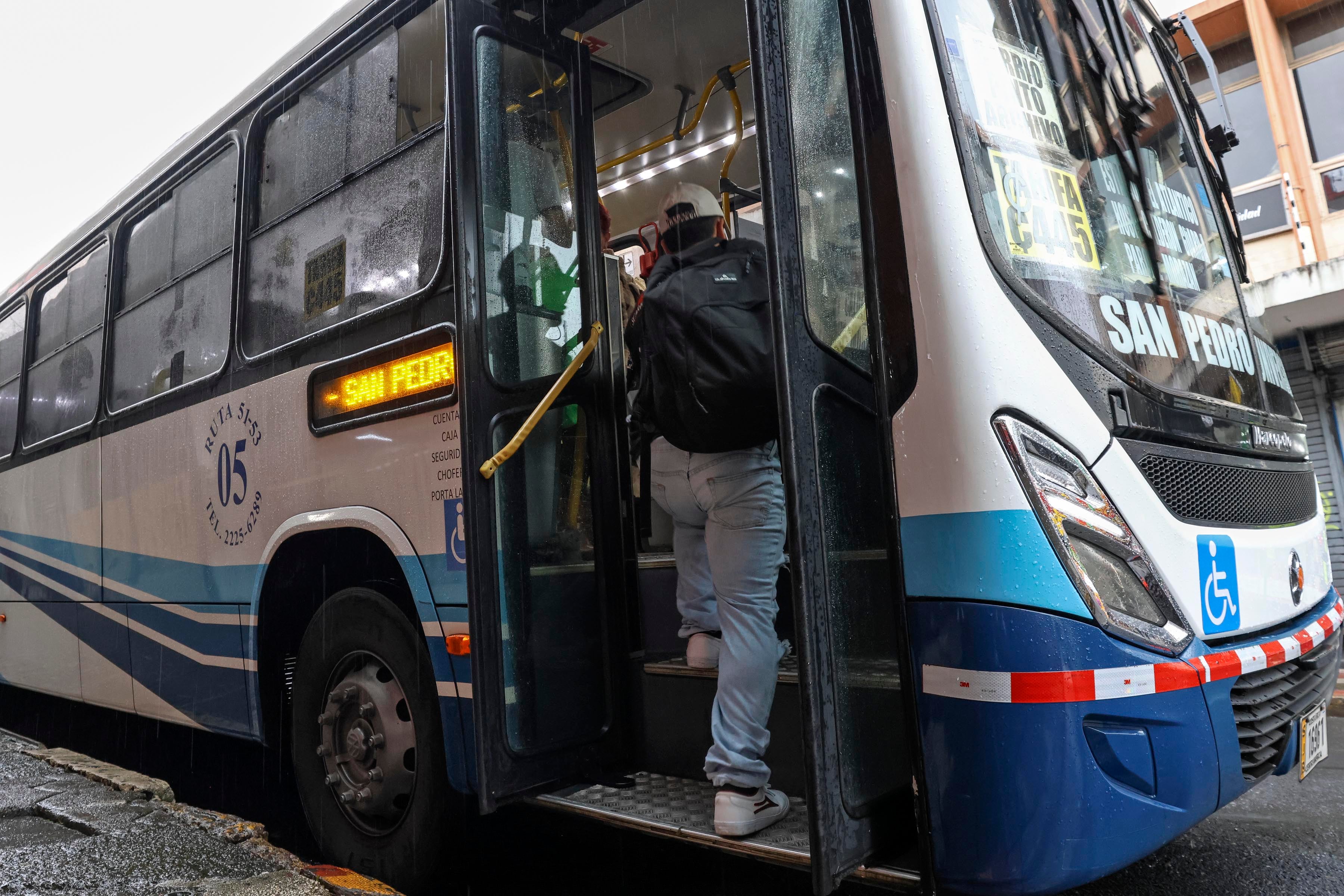 Autobuses ruta San Pedro de Montes de Oca