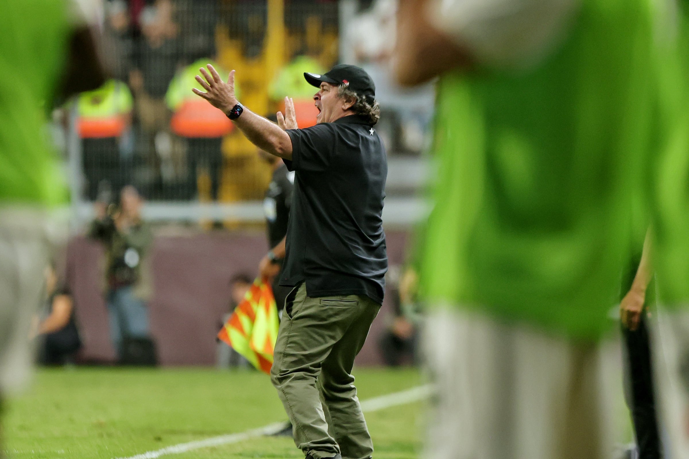 30/08/2025/ juego entre Deportivo Saprissa vs Liga Deportiva Alajuelense por el clásico nacional en la jornada 6 del torneo clausura 2025 en el estadio Ricardo Saprissa / foto John