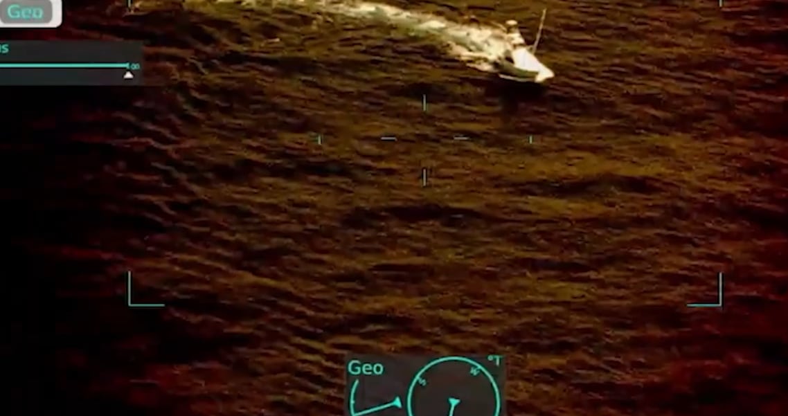 Un avión radar de Colombia dio seguimiento al cargamento de la droga.