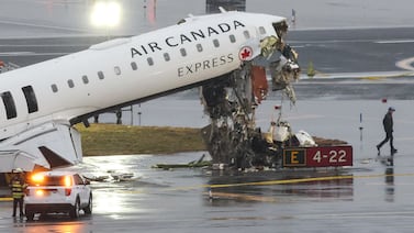 ‘¡Alto, alto!’: Se filtra audio antes del choque de un avión en aeropuerto de Nueva York; escúchelo aquí