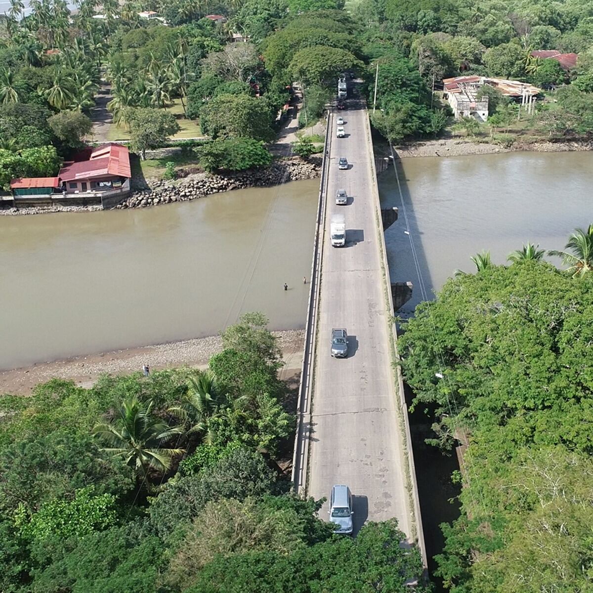 Tras la intervención la estructura contará con un paso para peatones y ciclistas. Foto: MOPT para LN.