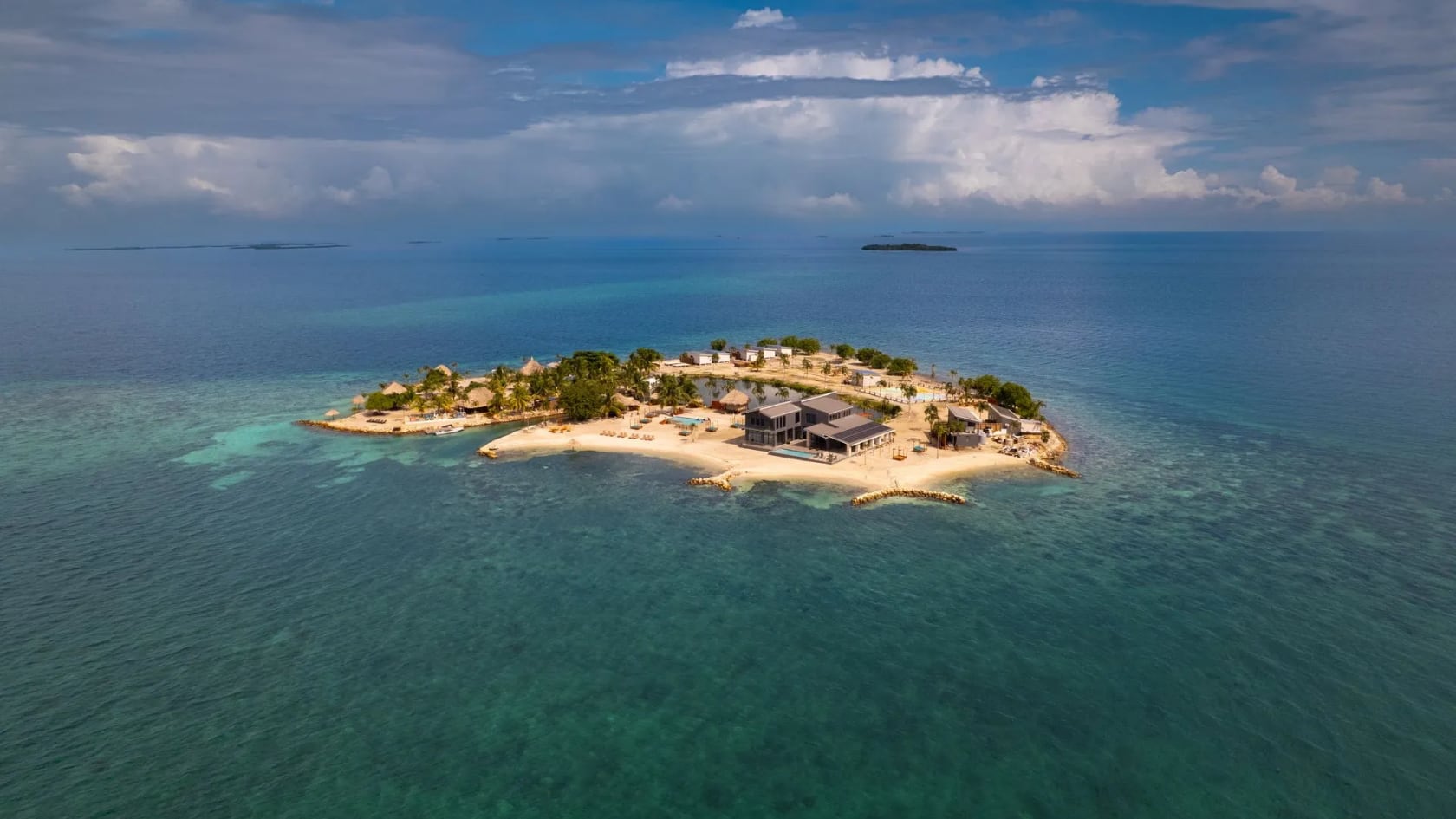 Reggie Bullock impulsa Bullock Island, un resort privado en Belice con enfoque sostenible, villas de lujo y turismo de bienestar.